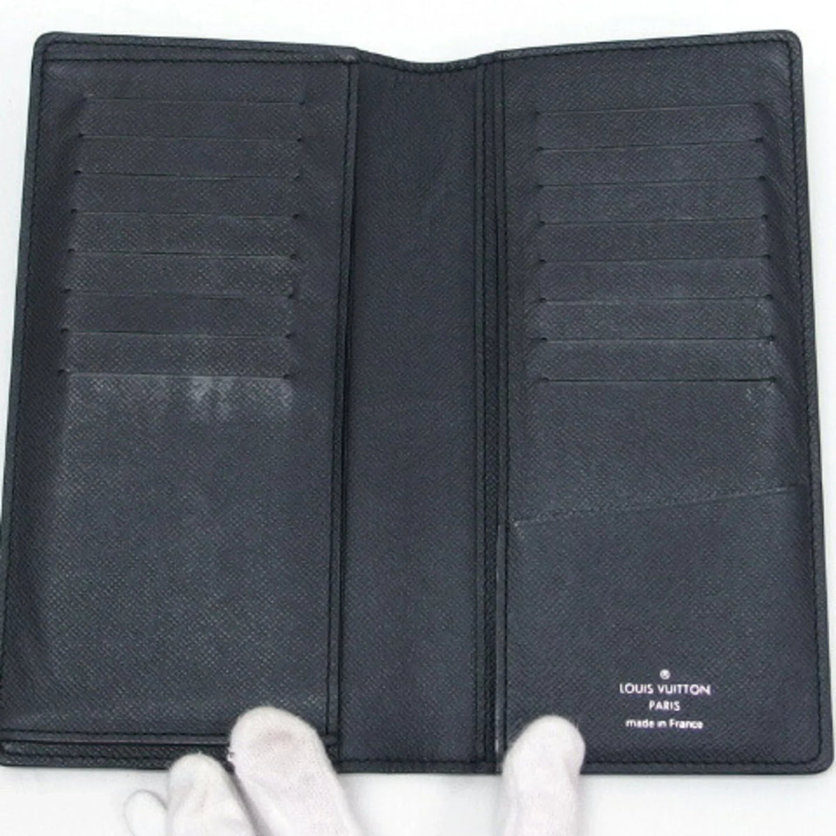 Billfold Taiga Pre-Owned Black Vuitton Long (Good) Wallet Bifold Louis