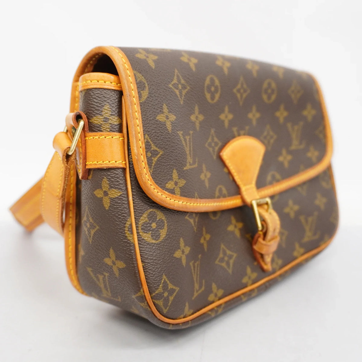 (Fair) M42250 Louis Auth Sologne Monogram Women's Pre-Owned Bag Vuitton Shoulder