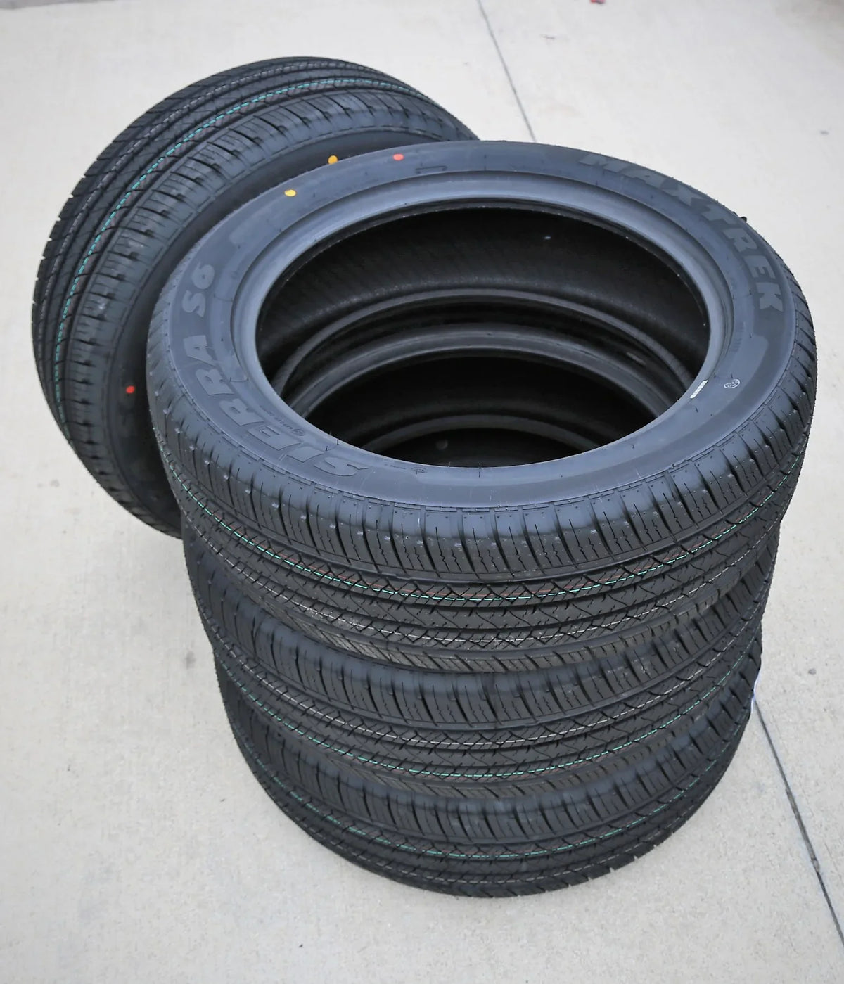 A/S 255/60R18 112H S6 All Sierra Season Tire Maxtrek