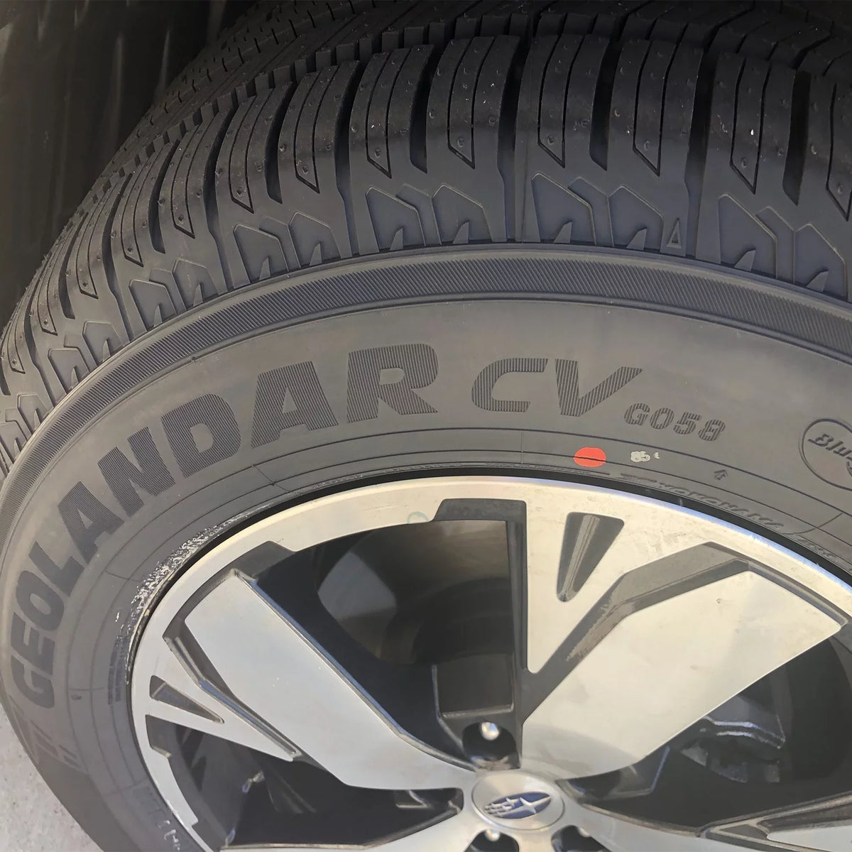 All G058 BW Tire 235/60R18XL CV Geolandar Yokohama 107V Season