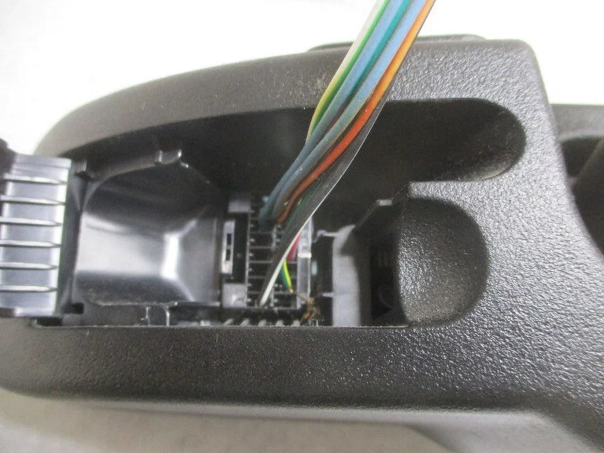 (Good) Pre-Owned Auto Liberty Patriot Dimming Dim OEM Jeep Mirror View LKQ w/Automatic Rear