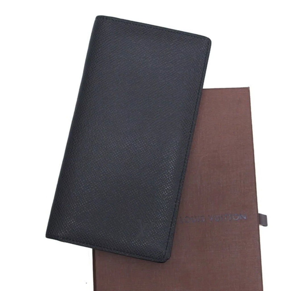 Billfold Taiga Pre-Owned Black Vuitton Long (Good) Wallet Bifold Louis