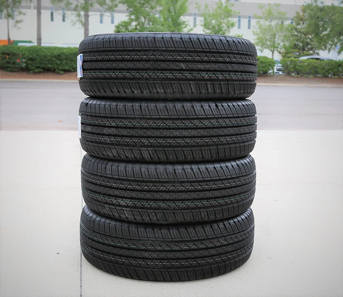 A/S 255/60R18 112H S6 All Sierra Season Tire Maxtrek