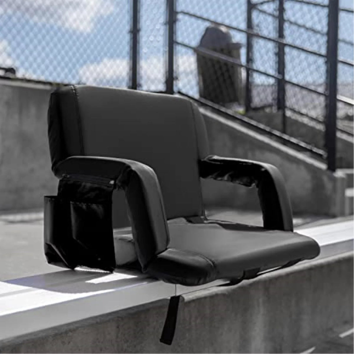 Flash Stadium Black Wide Furniture Extra Chair, Fabric Malta