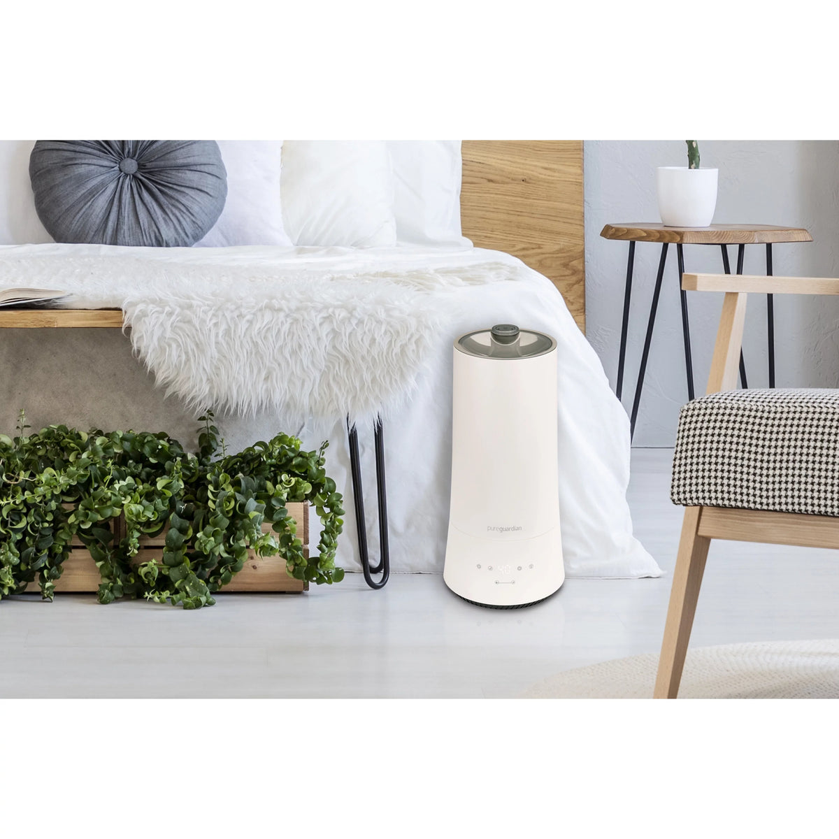 with Ultrasonic 90-Hour 1.6 ft. PureGuardian Mist 420 Sq. Humidistat, H997W Gallon Humidifier Cool