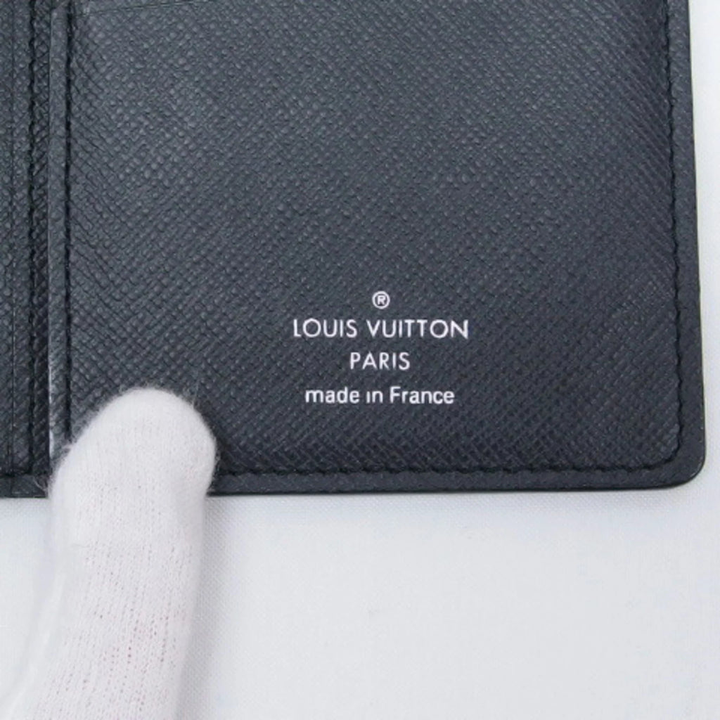 Billfold Taiga Pre-Owned Black Vuitton Long (Good) Wallet Bifold Louis